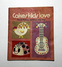 VTG 1969 Betty Crocker Cakes Kids Love Recipe Booklet Bill Sayles Golden Press picture