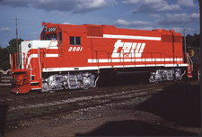TP&W Toledo Peoria & Western EMD GP38-2 Kodachrome Original Kodak Slide picture