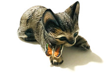 Harvey Knox Tabby CAT Pocelain Hand Painted House of Global Art 4 inch picture