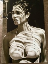Oscar Winning Actress Halle Berry In A Bikini Swimsuit 4x6” B&W Photo picture