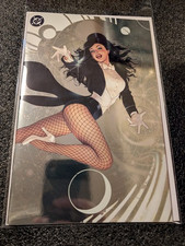 ZATANNA #1 JOSH MIDDLETON EXCLUSIVE DC 2026 Foil Variant 1st picture