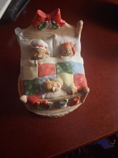 LUNDS LITES CHRISTMAS Sleepy Honey BEARS in bed MUSIC BOX Lefton 1983 picture
