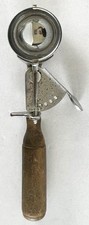 Vintage Ice Cream Scoop Hamilton Beach Model 60 Size 20 Wood Handle picture