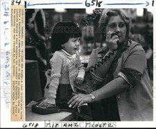 1981 Press Photo Lost Girl in Department Store Gets Help From Clerk, Chalmette picture
