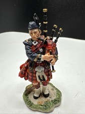 SCULPTURES U.K. Scottish Bagpiper figure Handmade Resin 6-1/4