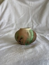 Mt. Rushmore Handmade Small Swirled Pottery Vase from South Dakota picture