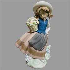 Lladro SWEET SCENT #5221 Girl w/ Flower Basket Glossy Porcelain Figurine 6.5” picture