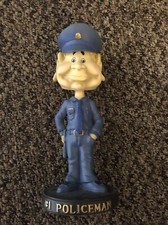 J & D Designs #1 POLICEMAN Bobblehead -Nodder 8.1