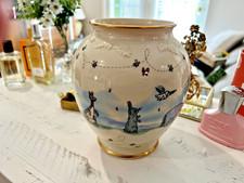 Lenox Disney Classic Winnie The Pooh “The Honey Pot” Vase - Made in USA picture