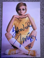 Signed Photo Twiggy (Lesley Lawson) picture