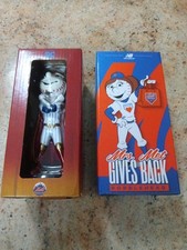 2 Mrs Met Bobbleheads picture