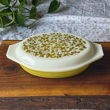 Vintage Pyrex 1 1/2 Quart Verde Olive Divided Casserole Dish With Lid picture