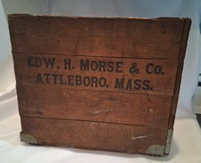 Vintage Hubbard's Wire Sewed Folding Box picture