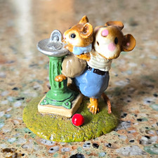 Peleg Design ©1991 William Petersen Mouse Figurine w/ Green Fountain & Red Ball picture