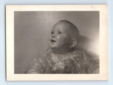 Old Vintage Photo CLOSE UP CANDID PORTRAIT OF ADORABLE BABY FOUND SNAPSHOT picture