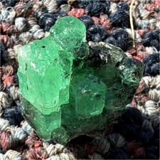 Radiant Emerald from Nigeria, Thumbnail Specimen, Mini Cluster picture
