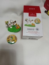 Beautiful Hallmark Keepsake Ornament 