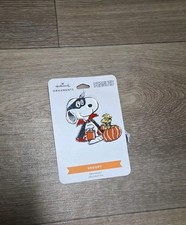 2025 Hallmark Snoopy Peanuts  Halloween Metal Ornament or can be  a key chain  picture