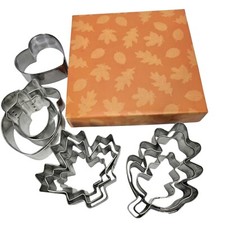 Wilton Cookie Cutters Maple Oak Leaves Acorn 3 Sizes Heart Metal Box Set Vintage picture