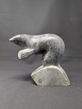 LARGE 1+kg Inuit Soapstone OTTER Carving Peter Nauja Angiju Povungnituk VINTAGE picture