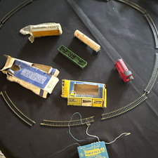 AHM HO 1:87 6pc Mixed Lot Track Power Pack N&W Caboose Tank Car Freight picture
