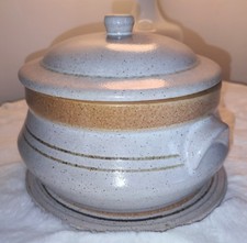 Pottery Craft 4 Quart Covered Casserole Crock USA Natural Brown W/Matching Plate picture