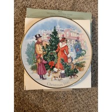 Avon Bringing Christmas Home 1990 Christmas plate picture
