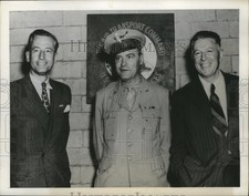 1944 Press Photo Unidentified Group - nef62786 picture