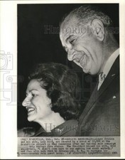 1964 Press Photo President Johnson and his wife Lady Bird at Evansville airport picture