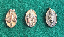 3 OLDER DISNEY CAST MEMBER SERVICES ANNIVERSARY PINS ~ 5. 10 & 15 YEAR TRIBUTE picture