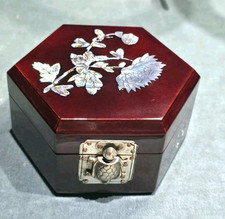 Vintage Korean Mother of Pearl Lacquer Jewelry Box Hexagon Turtle Latch Red picture