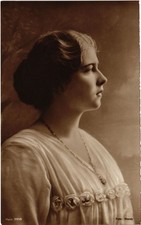 PC ROYALTY, SERBIA, KÖNIGIN VON JUSOSLAVIEN, Vintage Postcard (b66885) picture