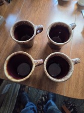 Set of 4 Hull USA coffee mugs in excellent condition picture