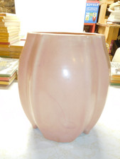 Vintage Scarce & Unusual Wind-Up Musical Pink 7-1/2 inch Vase picture