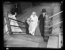 Photo:1934 Wedding Bride Groom Formal Attire Staircase Night Photo picture