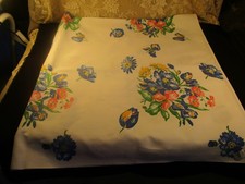 VTG. TRUE COTTON ALL OVER PATTERN TABLECLOTH 50X54 CLEAN picture