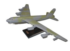 USAF Boeing B-52G Stratofortress Camo Desk Top Display 1/100 Model SC Airplane picture