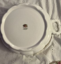 Royal Albert Old Country Roses Round Covered Vegetable Serving Bowl Bone China picture