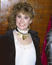 Linda Blair circa 1980 with big smile poses for Press Image 4x6 Photo Print picture