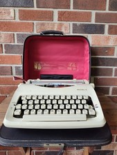 Vintage Royal Quiet Deluxe Manual Typewriter w/Case '60s Made In Holland picture