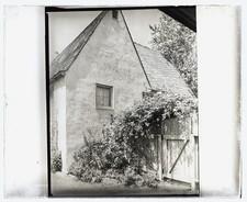 Photo:Hollywood California 1923 French Village house gate Highland Avenue picture