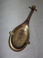 VINTAGE MIDDLE EAST INSTRUMENT OUD 12