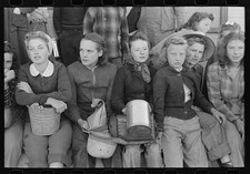 Photo:Nampa Idaho 1941 High School Girls Going to Pea Fields FSA picture