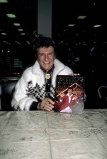 Liberace at Liberace Book Autographing - October 6 1986 at Caldor'- Old Photo 6 picture
