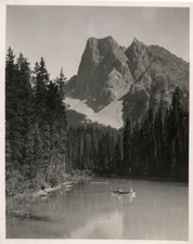 c.1920's PRESS PHOTO - MOUNT BURGESS & EMERALD LAKE YOHO NATIONAL PARK CANADA picture