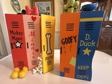 Disney Cast Member Bookends Fab Five Locker Set LE 700 Company D Mickey Rare picture