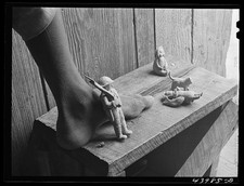Photo:Heard County Georgia 1941 FSA Borrower Children Clay Figures picture