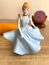 Disney Cinderella Dreams Do Come True Rotating Musical Porcelain Figurine Works picture