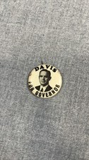 Davis for Governor Campaign Pin Political picture