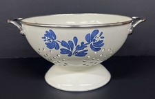 Vintage Pfaltzgraff Yorktowne Colander Enamelware Cream & Blue Handles 8